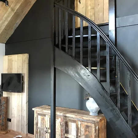 Bilderdam Dağ evi Leimuiden